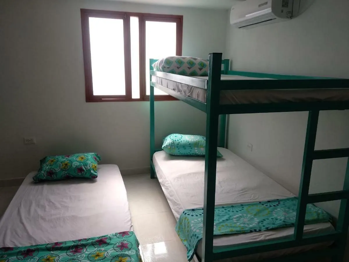 Bacano Hostel Santa Marta  2*, Santa Marta (Magdalena)
